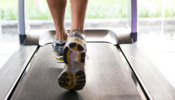 Outside outlet running machine